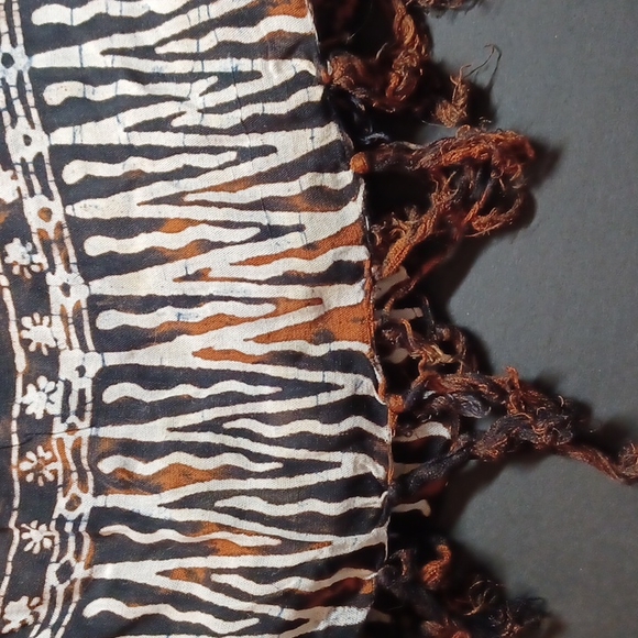 Koko Knot Beach/pool cover up turtle print brown black white fringed bottom - Picture 2 of 5